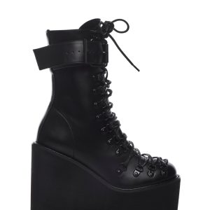 Traitor Boots